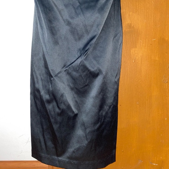 Dress - Picture 3 of 8